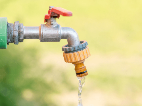 When to Drain Your Outdoor Faucets and Hoses
