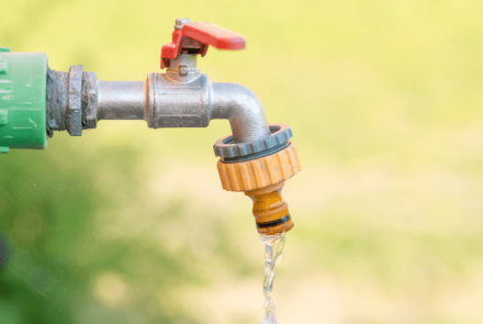 When to Drain Your Outdoor Faucets and Hoses